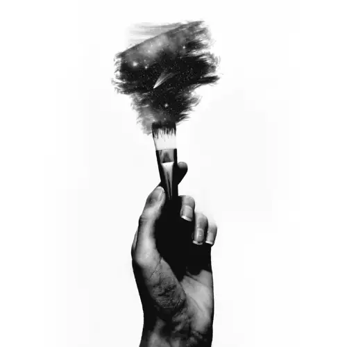 Vers la transition de soi : Une main avec son pinceau pour un accompagnement Be You Soon- Bilan de compétence